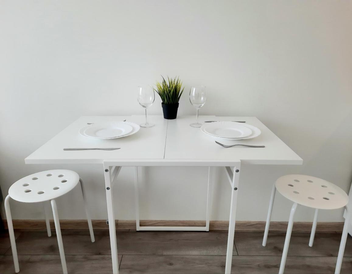 M&M Apartment V Self Check-In Panevezys Bagian luar foto