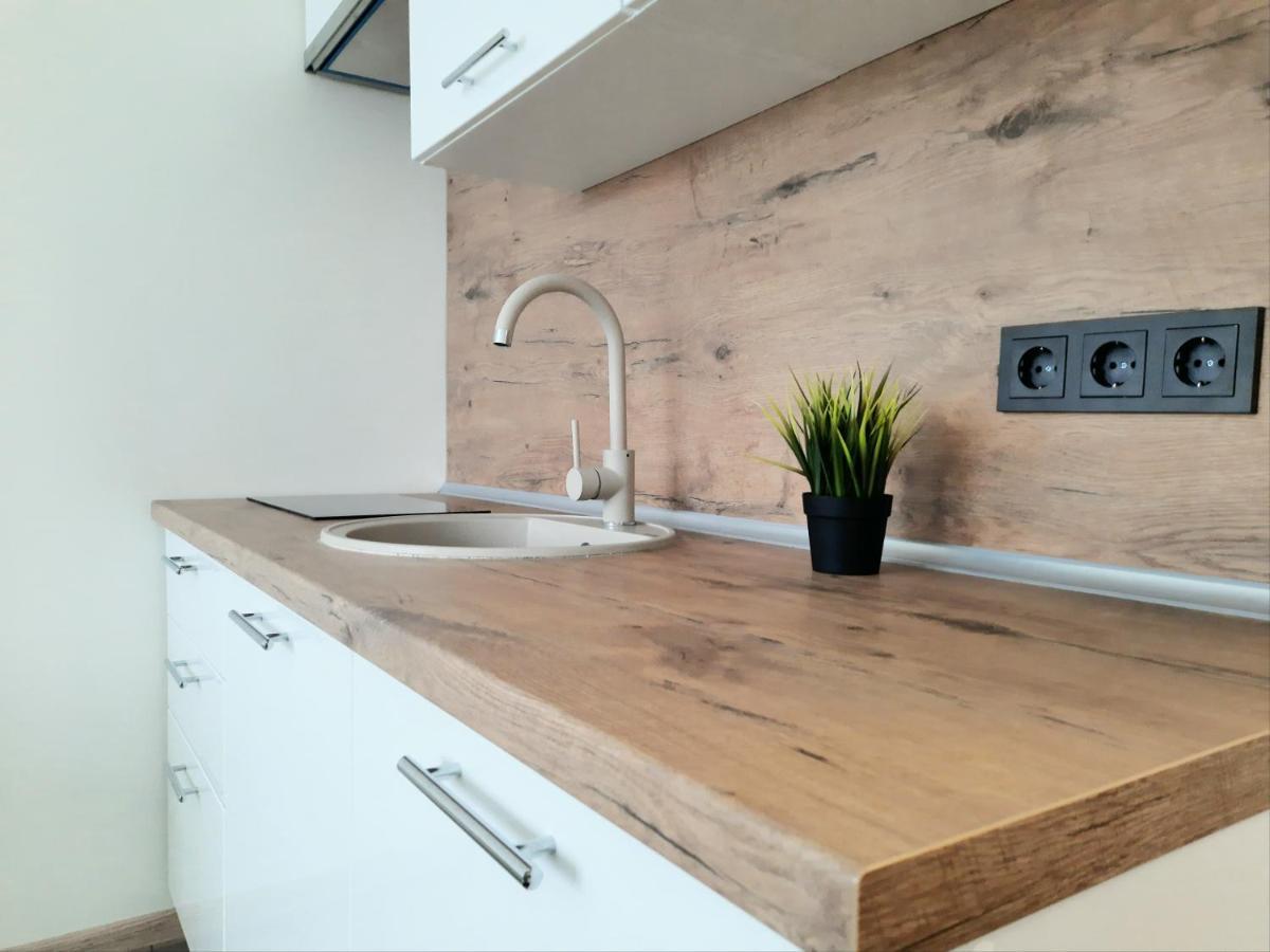 M&M Apartment V Self Check-In Panevezys Bagian luar foto